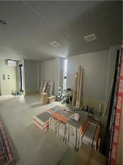 中目黒のスケルトン物件の内装