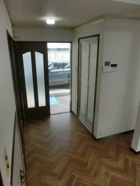 西武柳沢の事務所仕様店舗物件の内装