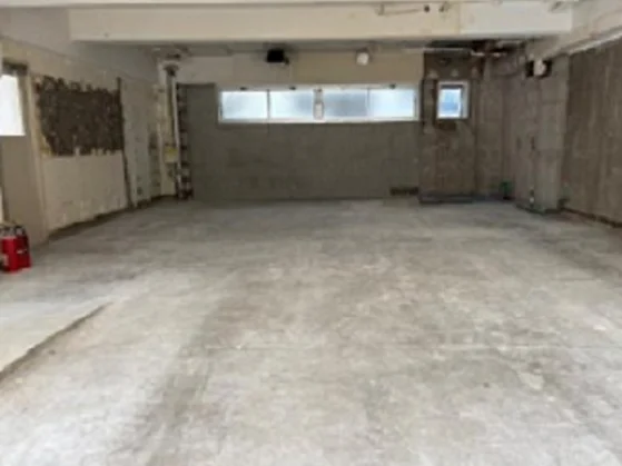 沼袋のスケルトン物件の内装