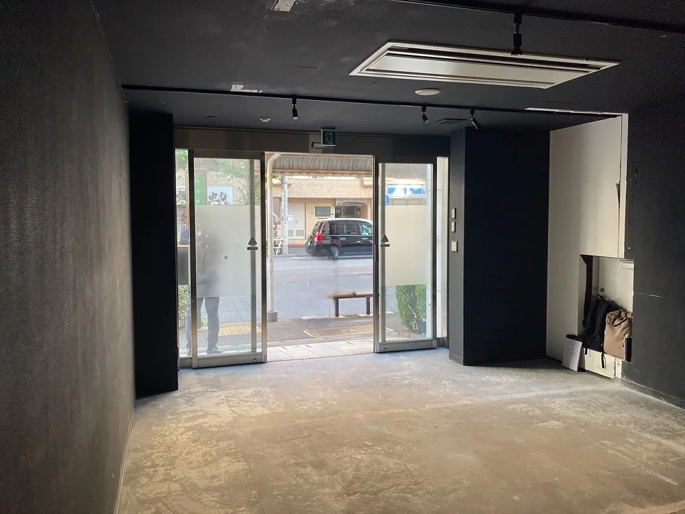 貸店舗(スケルトン)の内装