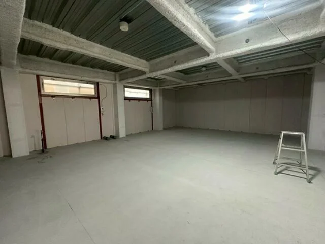 自由が丘のスケルトン物件の内装