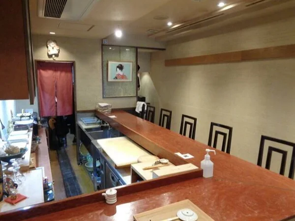 寿司の居抜き物件の内装