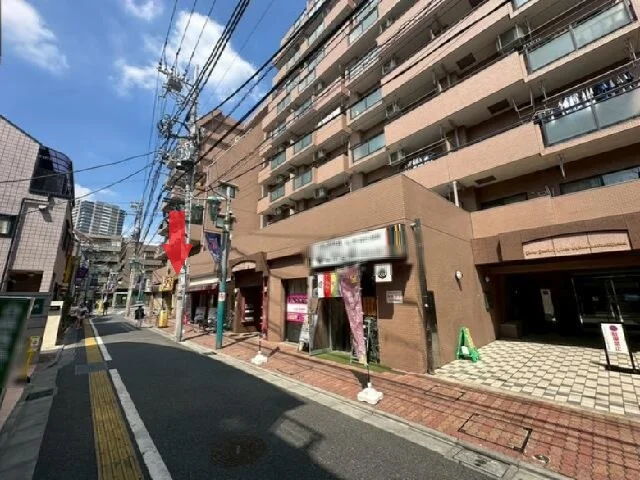 貸店舗(スケルトン)の外観