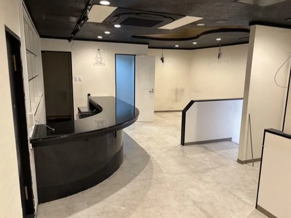 横須賀中央のスナック・パブ居抜きの内装