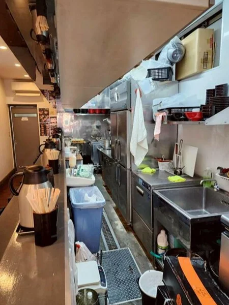 ラーメンの居抜き物件の厨房