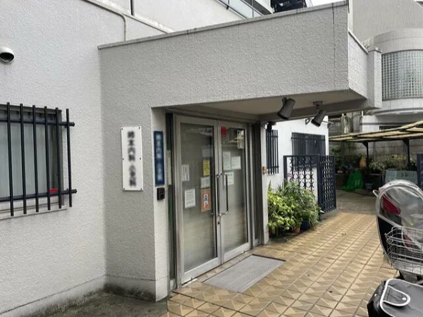 医院の居抜き物件のエントランス