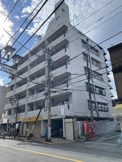 入谷の医院居抜きの外観