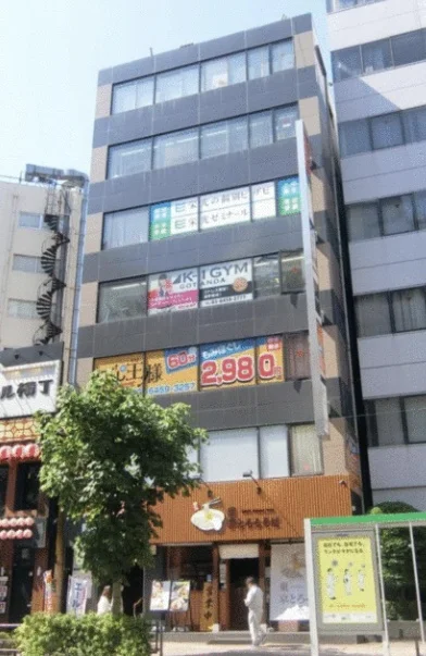 貸店舗(スケルトン)の外観