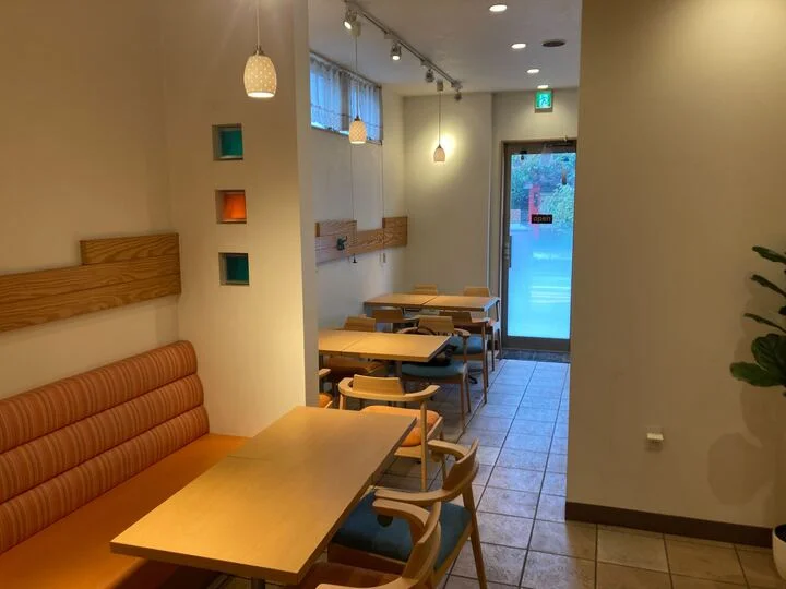 川崎大師の居抜き店舗の内装