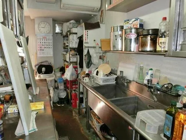 南柏の居抜き店舗の厨房