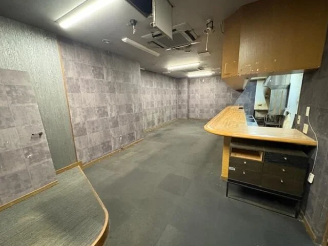 テイクアウトの居抜き物件の内装