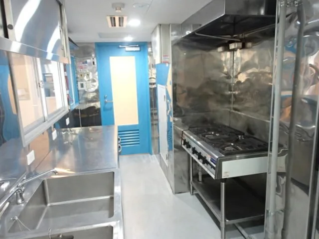 駒沢大学のリース物件の厨房