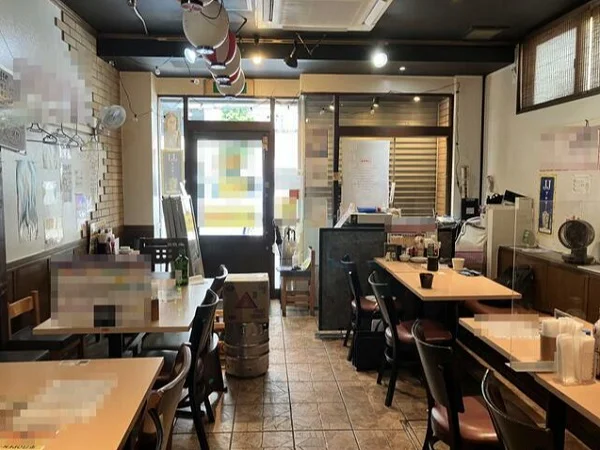 大山の居酒屋居抜きの内装