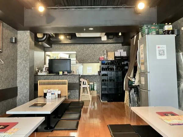 大山の居酒屋居抜きの内装