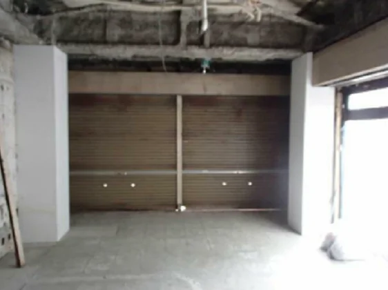 水道橋のスケルトン店舗物件の内装