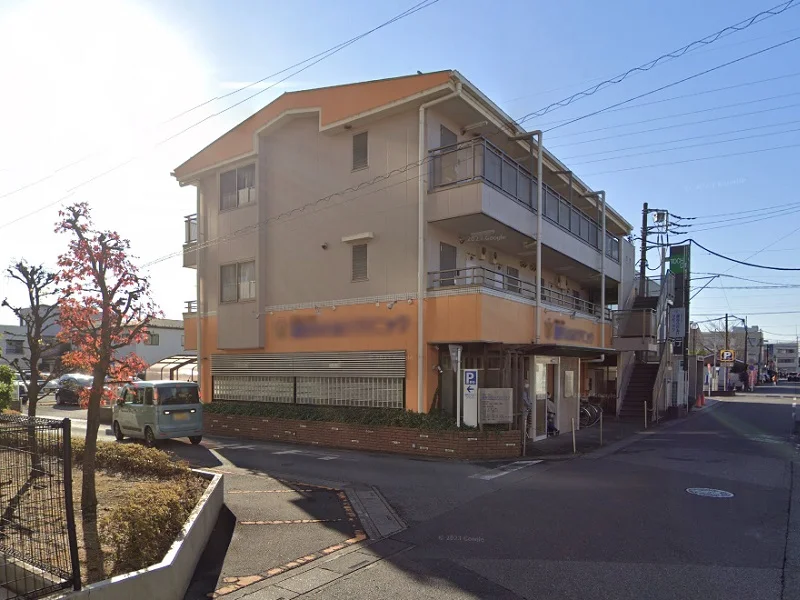 越谷の医院居抜きの外観