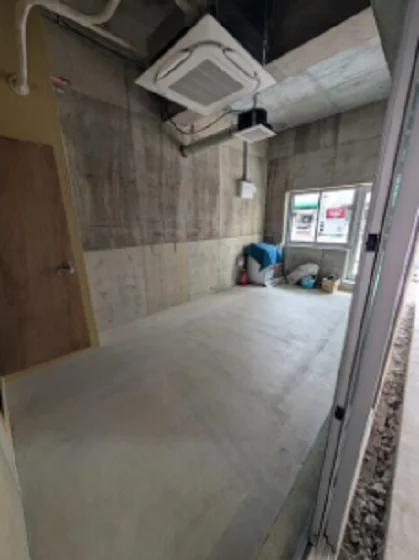 西横浜のスケルトン物件の内装