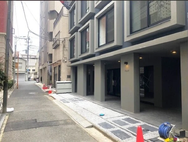 貸店舗(スケルトン)の外観