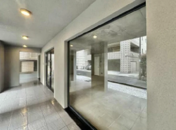 両国のスケルトン店舗物件の内装