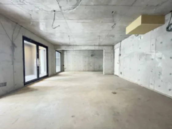 貸店舗(スケルトン)の内装