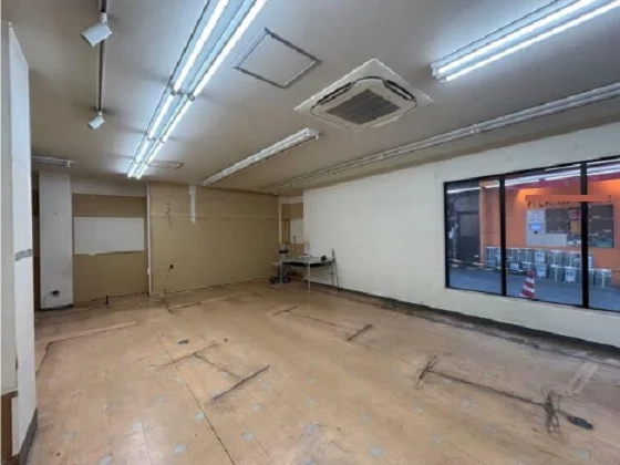 荏原町の事務所仕様店舗物件の内装