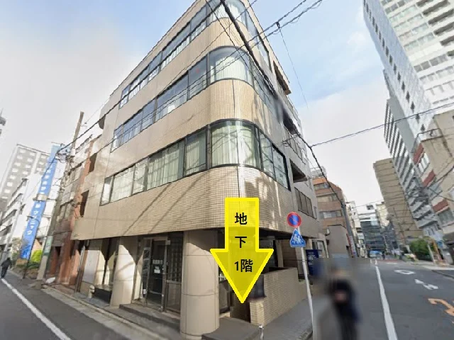 大門のスケルトン物件の外観