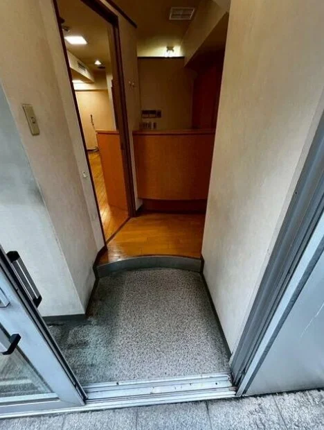 半蔵門の歯科居抜きの内装