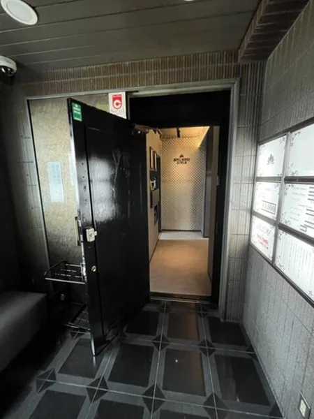 津田沼の居抜き店舗のエントランス