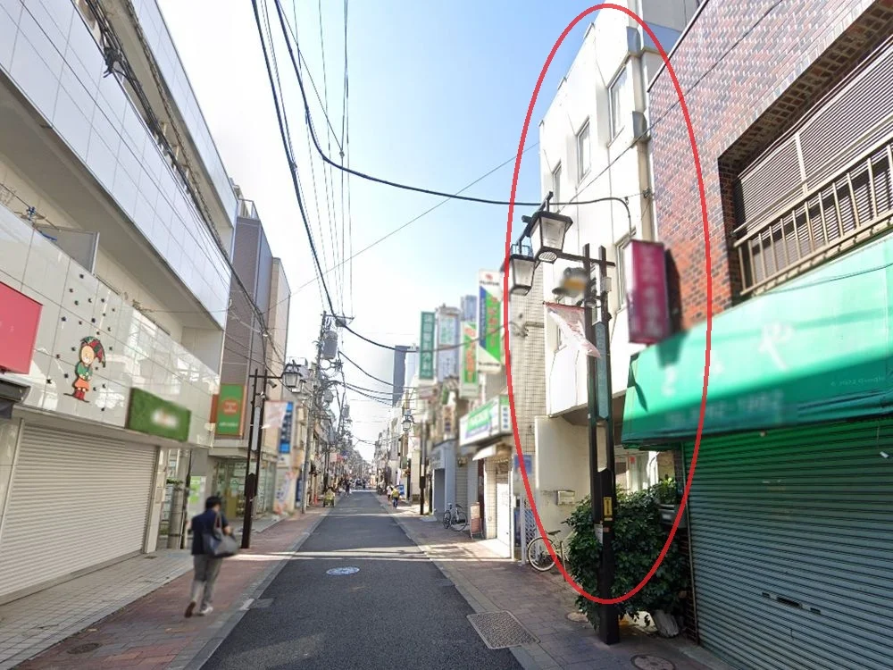 梅屋敷のスケルトン店舗物件の外観