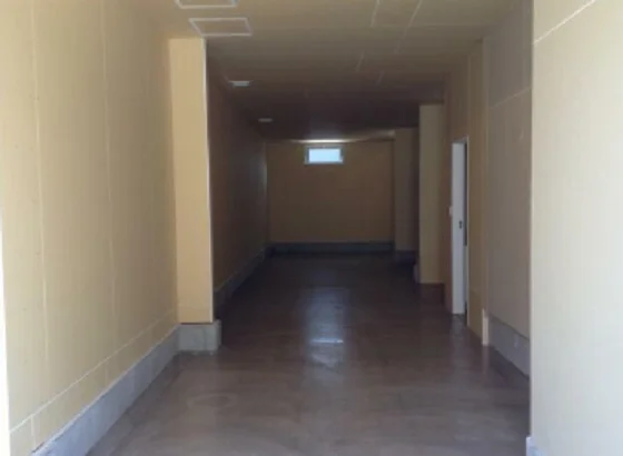 貸店舗(スケルトン)の内装