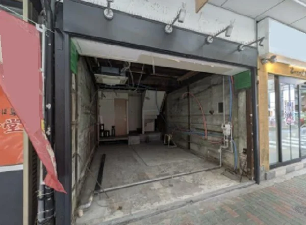 貸店舗(スケルトン)の外観