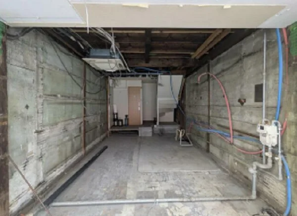 西荻窪のスケルトン物件の内装