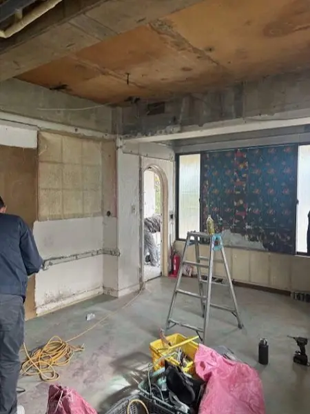 行徳のスケルトン店舗物件の内装