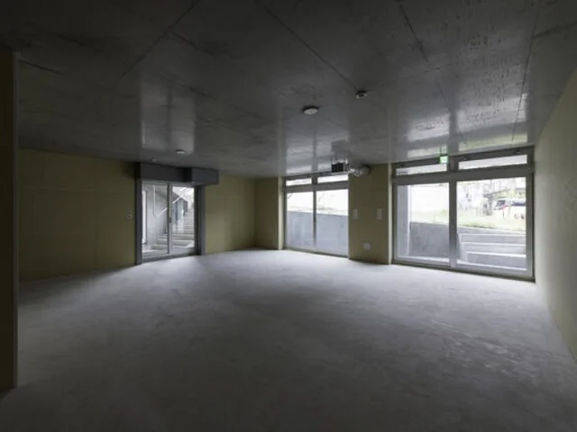 井の頭公園のスケルトン店舗物件の内装