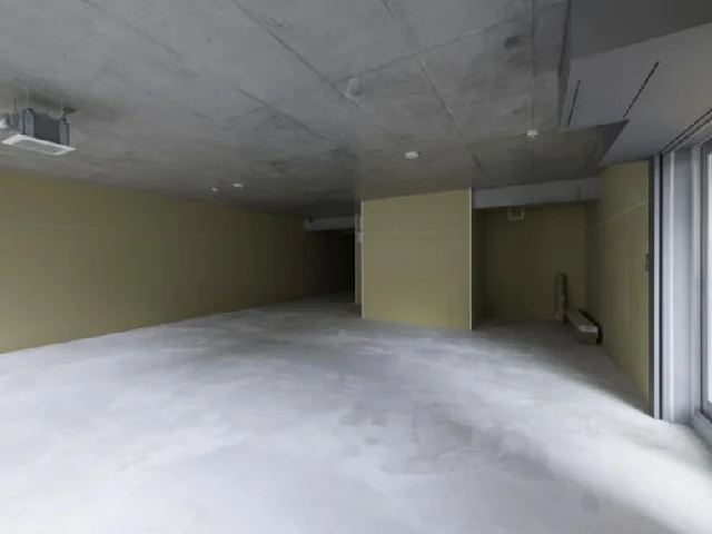 貸店舗(スケルトン)の内装