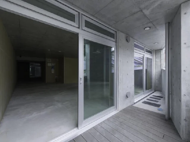 貸店舗(スケルトン)の内装