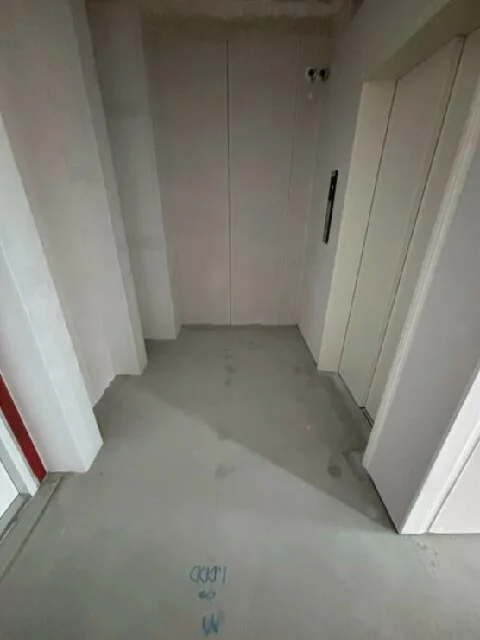 貸店舗(スケルトン)の内装