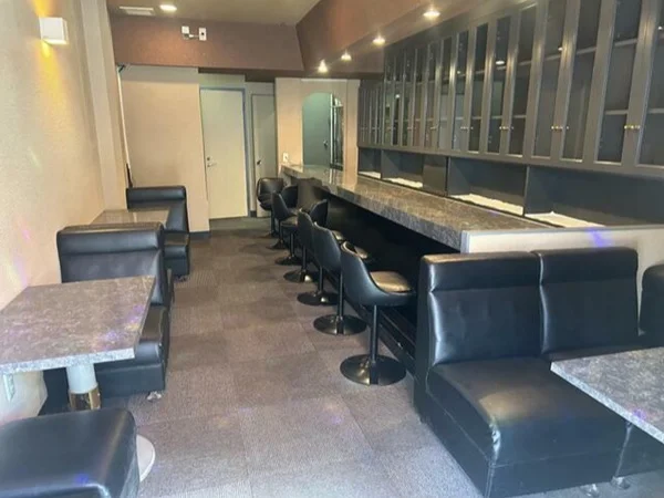 横須賀中央のスナック・パブ居抜きの内装