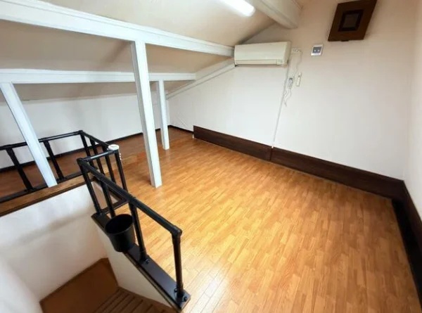 貸店舗(事務所仕様)の内装