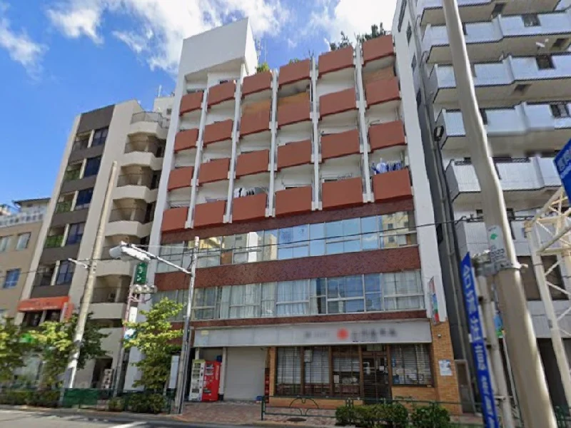 鶯谷のスケルトン店舗物件の外観