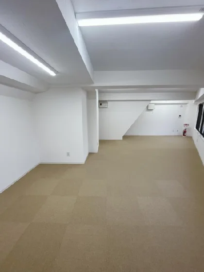 明大前の事務所仕様物件の内装