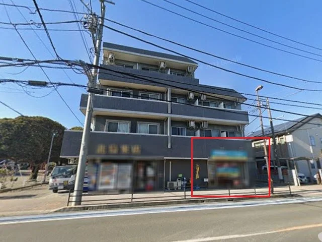 貸店舗(スケルトン)の外観