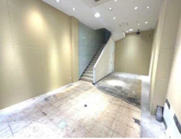 貸店舗(スケルトン)の内装