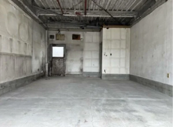 久地のスケルトン物件の内装