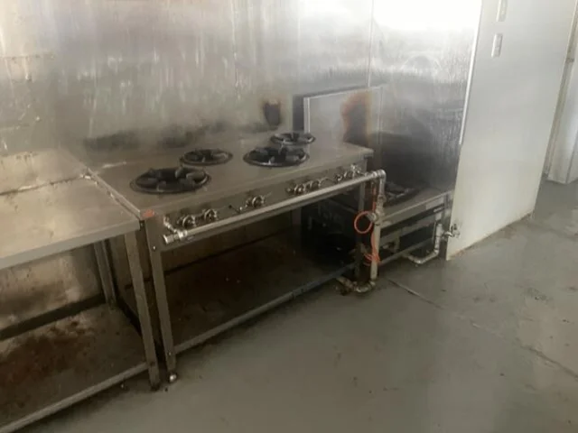 阪東橋の居抜き店舗の厨房