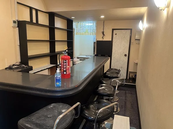 横須賀中央のスナック・パブ居抜きの内装