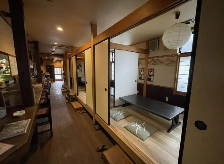 居酒屋の居抜き物件の内装