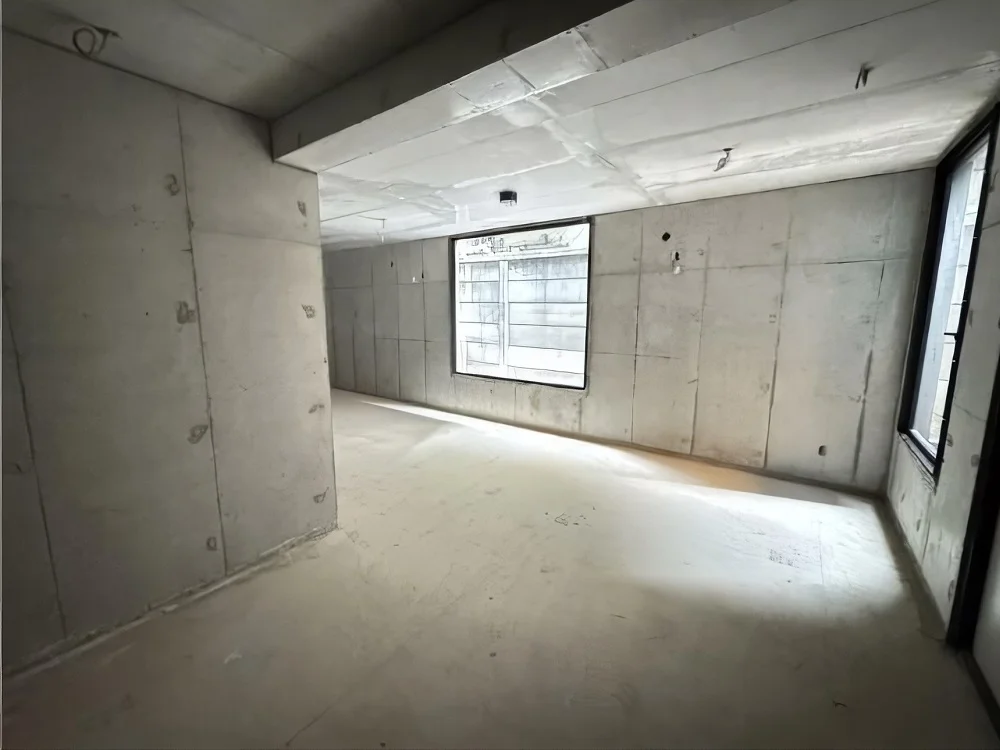 駒沢大学のスケルトン物件の内装