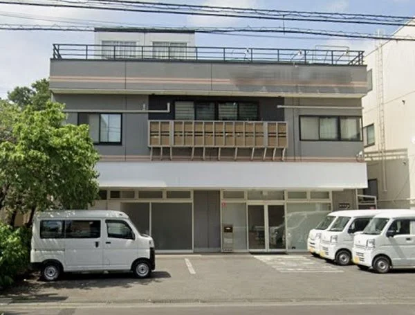 東伏見の事務所仕様店舗物件の外観