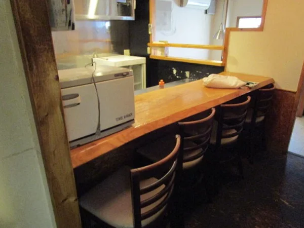 三鷹の居酒屋居抜きの内装